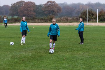 Bild 7 - Frauen SV Henstedt Ulzburg II - TSV Russee : Ergebnis: 5:0